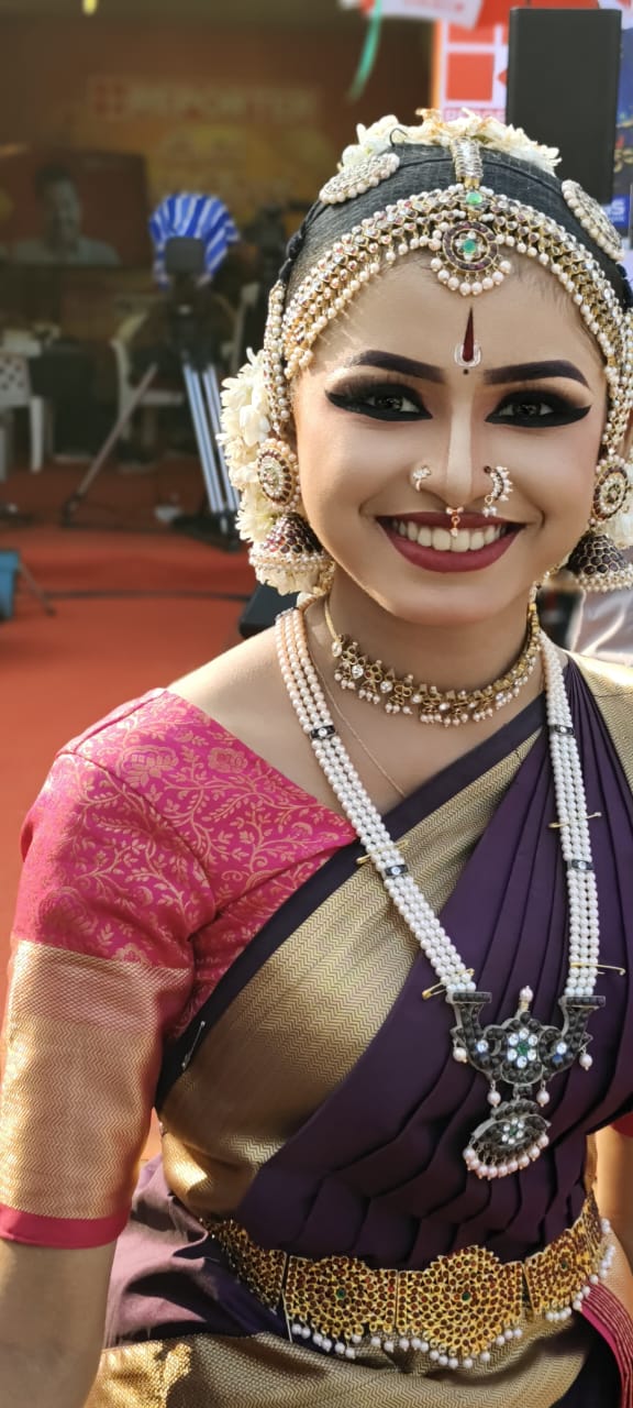 കലോത്സവ പൂരം ഫോട്ടോ ഫിനിഷിങ്ങിലേക്ക്..